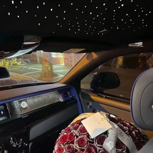 小舞让我揉她🐻脱她衣服
